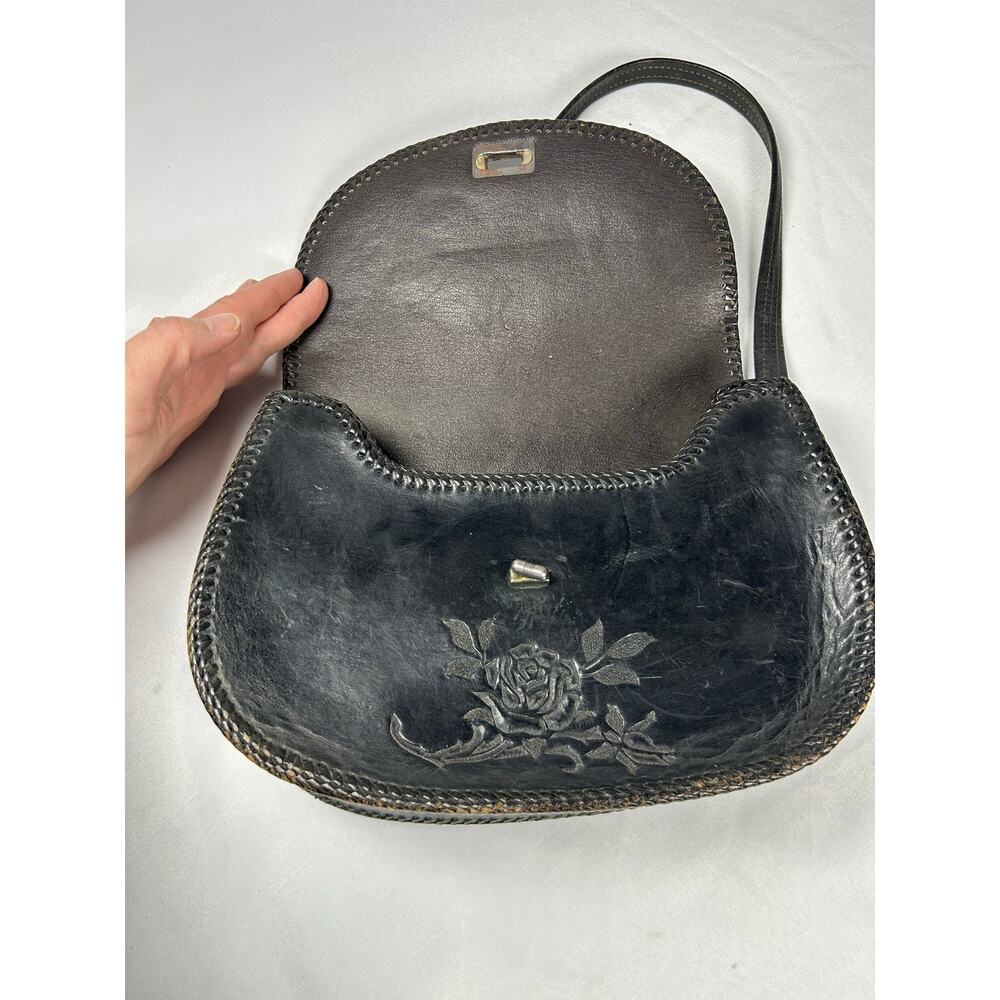 Vintage1940 custom-made curved leather, shoulder bag, black crossbody adjustable - Picture 4 of 13